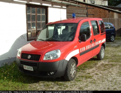 Fiat Doblò II serie
Vigili del Fuoco
VF 24709
Parole chiave: Fiat Doblò_IIserie VF24709 Raduno_Nazionale_VVF_2010