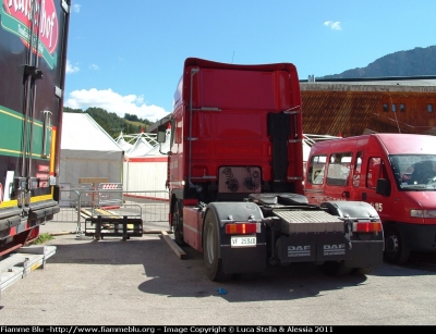 Daf 95XF 480
Vigili del Fuoco
Comando Provinciale di Firenze
VF 25340
Parole chiave: Daf 95XF_480 VF25340 Raduno_Nazionale_VVF_2010