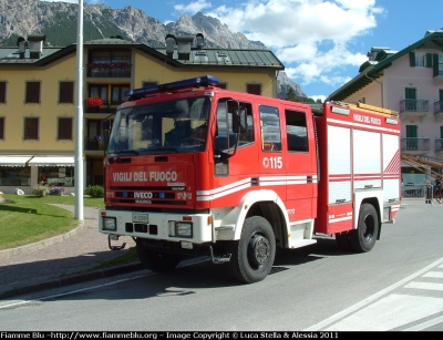 Iveco EuroFire 140E28 4x4 I serie
Vigili del Fuoco
Comando Provinciale di Belluno
Distaccamento Permanente di Cortina d'Ampezzo (BL)
AutoPompaSerbatoio allestimento Iveco-Magirus
VF 22688
Parole chiave: Iveco EuroFire_140E28_4x4_Iserie VF22688 Raduno_Nazionale_VVF_2010