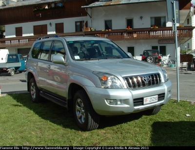 Toyota Land Cruiser II serie
Vigili del Fuoco
VF 25290
Parole chiave: Toyota Land_Cruiser_IIserie VF25290 Raduno_Nazionale_VVF_2010