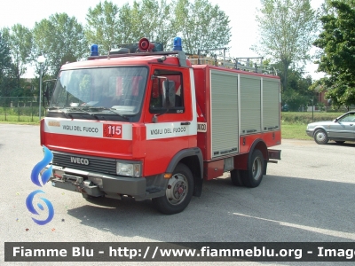 Iveco Zeta 65-12
Vigili del Fuoco
Comndo Provinciale di Ferrara
Distaccamento Permanente di Portomaggiore
Attualmente operativo al Distaccamento Volontario di Copparo
Polisoccorso allestimento Baribbi
VF 16242
Parole chiave: Iveco Zeta_65-12 VF16242