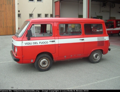 Fiat 900E
Vigili del Fuoco
Comando Provinciale di Ferrara
Distaccamento Permanente di Codigoro
VF 15690
Parole chiave: Fiat 900E VF15690