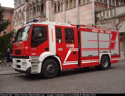 Iveco Stralis AF190S40 I serie
Vigili del Fuoco
Comando Provinciale di Ferrara
AutoPompaSerbatoio
VF 23957
Santa Barbara 2010 Ferrara
Parole chiave: Iveco Stralis_AF190S40_Iserie VF23957 Santa_Barbara_2010