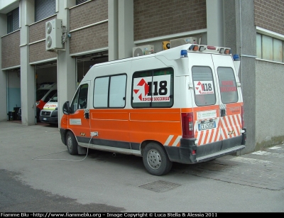 Fiat Ducato III Serie
118 Romagna Soccorso
Azienda USL Rimini
"BRAVO 21"
Ambulanza Allestita Bollanti

*Si ringrazia il personale per la disponibilità e la collaborazione*
Parole chiave: Fiat Ducato_IIISerie Ambulanza 118_Rimini