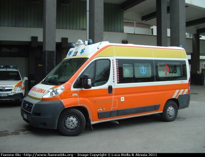 Fiat Ducato X250
118 Romagna Soccorso
Azienda USL Rimini
 "BRAVO 30"
Ambulanza Allestita FAST

*Si ringrazia il personale per la disponibilità e la collaborazione*
Parole chiave: Fiat Ducato_X250 Ambulanza 118_Rimini