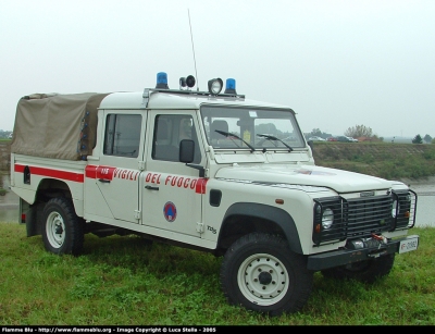 Land Rover Defender 130
Vigili del Fuoco
VF 21982
Parole chiave: Land-Rover Defender_130 VF21982 Po_2005