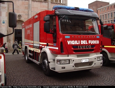 Iveco EuroCargo 180E30 III serie
Vigili del Fuoco
Comando Provinciale di Ferrara
AutoBottePompa allestimento Iveco-Magirus
VF 25824
Santa Barbara 2010 a Ferrara
Parole chiave: Iveco EuroCargo_IIIserie VF25824 Santa_Barbara_2010