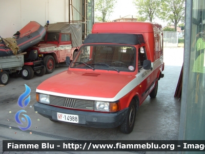 Fiat Fiorino I serie
Vigili del Fuoco
Comando Provinciale di Ferrara
Distaccamento Permante di Portomaggiore
 VF 14988
Parole chiave: Fiat Fiorino_Iserie VF14988