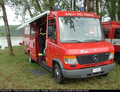 Mercedes-Benz Vario 614D
Vigili del Fuoco
VF 22649
Parole chiave: Mercedes-Benz Vario VF22649