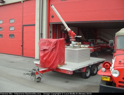 Carrello Schiuma
Vigili del Fuoco
Comando Provinciale di Ferrara
Distaccamento permanente di Codigoro
VF1400
Parole chiave: Carrello_schiuma VF1400