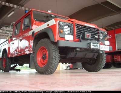 Land Rover Defender 130
Vigili del Fuoco
Comando Provinciale di Ferrara
Distaccamento permanente di Codigoro (FE)
Prima fornitura regione Emilia Romagna
VF 22070
Parole chiave: Land-Rover Defender_130 VF22070