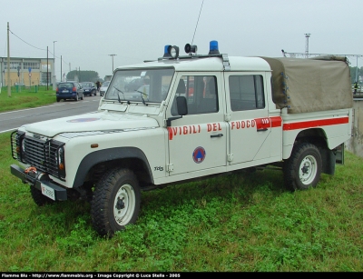 Land Rover Defender 130
Vigili del Fuoco
VF 21982
Parole chiave: Land-Rover Defender_130 VF21982 Po_2005