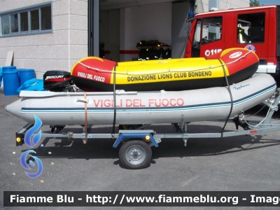 Carrello Gommone
Vigili del Fuoco
Comando Provinciale di Ferrara
Distaccamento Volontario di Bondeno
VF R 2922

Si ringrazia tutto il personale per la collaborazione e la cortesia dimostrata
Materiale fotografico del distaccamento
Parole chiave: VFR2922