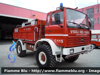 Man-Meccanica F99 4x4
Vigili del Fuoco
 Comando Provinciale di Ravenna
 Allestimento Baribbi
 VF 17453
 Santa Barbara 2012 Ravenna
Parole chiave: Man-Meccanica F99_4x4 VF17453 Santa_Barbara_VVF_2012