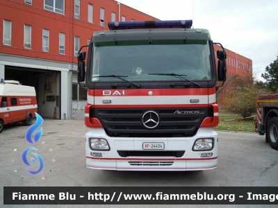 Mercedes-Benz Actros 1841 II serie
Vigili del Fuoco
 Comando Provinciale di Ravenna
 AutoPompaSerbatoio allestimento BAI
 VF 24454
 Santa Barbara 2012 Ravenna 

Parole chiave: Mercedes-Benz Actros_1841_IIserie VF24454 Santa_Barbara_VVF_2012