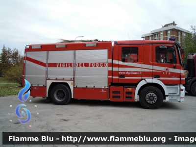 Mercedes-Benz Actros 1841 II serie
Vigili del Fuoco
 Comando Provinciale di Ravenna
 AutoPompaSerbatoio allestimento BAI
 VF 24454
 Santa Barbara 2012 Ravenna 

Parole chiave: Mercedes-Benz Actros_1841_IIserie VF24454 Santa_Barbara_VVF_2012