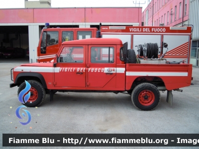 Land Rover Defender 130
Vigili del Fuoco
 Comando Provinciale di Ravenna
 VF 18397
 Santa Barbara 2012 Ravenna
Parole chiave: Land-Rover Defender_130 VF18397 Santa_Barbara_VVF_2012