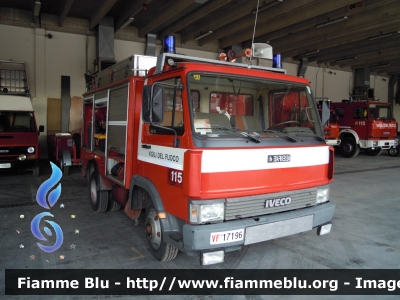 Iveco Zeta 65-12
Vigili del Fuoco
 Comando Provinciale di Ravenna
Nucleo NBCR
Allestimento Baribbi
 VF 17196
 Santa Barbara 2012 Ravenna
Parole chiave: Iveco Zeta_65-12 VF17196 Santa_Barbara_VVF_2012