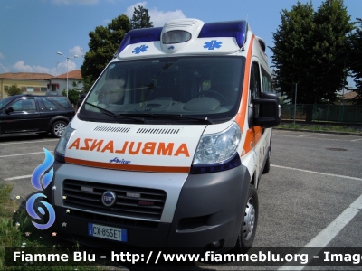 Fiat Ducato X250
Pubblica Assistenza Città di Portomaggiore (FE)
Allestimento Aricar
PM-5
Mezzo in convenzione con 118 Ferrara Soccorso
Parole chiave: Fiat Ducato_X250 Ambulanza