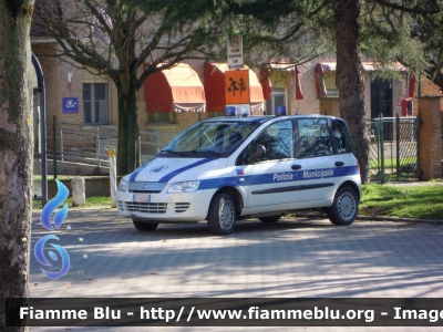 Fiat Multipla II serie
Polizia Municipale
 Corpo unico di Polizia Municipale Argenta-Portomaggiore-Voghiera-Masi Torello (FE)
 Distaccamento di Argenta
Polizia di Prosimità
POLIZIA LOCALE YA 155 AB
Parole chiave: Fiat Multipla_IIserie POLIZIALOCALEYA155AB