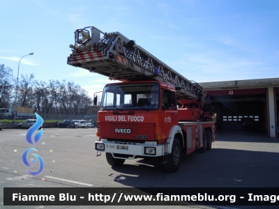 Iveco 330-35
 Vigili del Fuoco
 Comando Provinciale di Bologna
 AutoScala da 50 metri allestimento Iveco-Magirus
VF 16252
Parole chiave: Iveco 330-35 VF16252