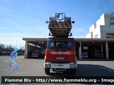 Iveco 330-35
 Vigili del Fuoco
 Comando Provinciale di Bologna
 AutoScala da 50 metri allestimento Iveco-Magirus
VF 16252
Parole chiave: Iveco 330-35 VF16252