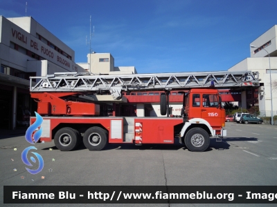 Iveco 330-35
 Vigili del Fuoco
 Comando Provinciale di Bologna
 AutoScala da 50 metri allestimento Iveco-Magirus
VF 16252
Parole chiave: Iveco 330-35 VF16252