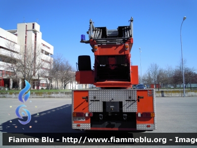 Iveco 330-35
 Vigili del Fuoco
 Comando Provinciale di Bologna
 AutoScala da 50 metri allestimento Iveco-Magirus
VF 16252
Parole chiave: Iveco 330-35 VF16252