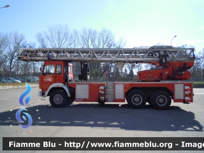 Iveco 330-35
 Vigili del Fuoco
 Comando Provinciale di Bologna
 AutoScala da 50 metri allestimento Iveco-Magirus
VF 16252
Parole chiave: Iveco 330-35 VF16252