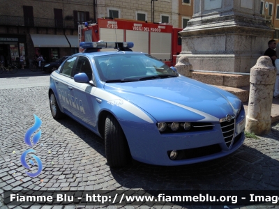 Alfa Romeo 159
Polizia di Stato
Squadra Volante
POLIZIA F6206
Parole chiave: Alfa_Romeo 159 POLIZIAF6206 