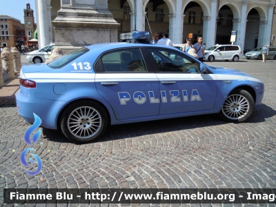 Alfa Romeo 159
Polizia di Stato
Squadra Volante
POLIZIA F6206
Parole chiave: Alfa_Romeo 159 POLIZIAF6206 