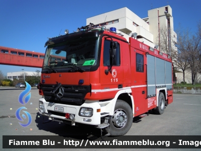 Mercedes-Benz Actros 1832 II serie 
Vigili del Fuoco
Comando Provinciale di Bologna
AutoPompaSerbatoio bimodale (strada-rotaia) allestimento Bai-Zagro
VF 24124
Parole chiave: Mercedes-Benz Actros_1832_IIserie VF24124