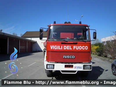 Iveco 330-36
Vigili del Fuoco
Comando Provinciale di Bologna 
Cisterna kilolitrica allestimento Acerbi
VF 17524
Parole chiave: Iveco 330-36 VF17524 Acerbi VFR660