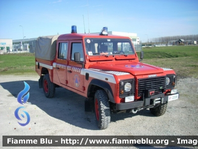 Land Rover Defender 130
Vigili del Fuoco
Comando Provinciale di Ferrara
Distaccamento Volontario di Bondeno
VF 22091

Si ringrazia tutto il personale per la collaborazione e la cortesia dimostrata
Materiale fotografico del distaccamento
Parole chiave: Land-Rover Defender_130 VF22091