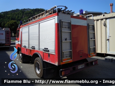 Iveco 60-10
Vigili del Fuoco
Comando Provinciale di Firenze
Distaccamento Volontario di Marradi
Mezzo ricondizionato BAI, attualmente in attesa di essere riallestito come Carro Aria o SAF
VF 14026
 
**si ringrazia tutto il personale del distaccamento per la cortesia e la disponibilità dimostrata**
Parole chiave: Iveco 60-10 VF14026