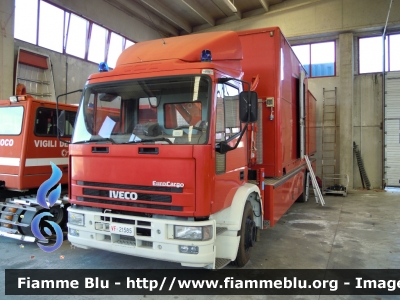 Iveco EuroCargo 150E18 I serie
 Vigili del Fuoco
 Comando Provinciale di Bologna
Colonna Mobile Regione Emilia Romagna
Autocarro in allestimento come carro luce
 VF 21585
Parole chiave: Iveco EuroCargo_150E18_Iserie VF21585