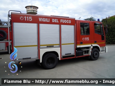 Iveco CityEuroFire 100E21 I serie
Vigili del Fuoco
 Comando Provinciale di Parma
 Distaccamento Permanente di Fidenza
 AutoPompaSerbatoio allestimento Iveco Magirus
 VF 19824
 
Si ringrazia il Comando provinciale e tutto il personale permanente e volontario per la collaborazione
Parole chiave: Iveco CityEuroFire_100E21_Iserie VF19824