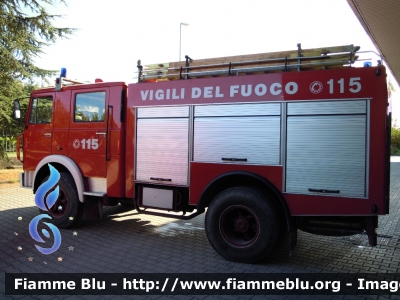 Iveco OM 160
Vigili del Fuoco
Comando Provinciale di Parma
AutoPompaSerbatoio allestimento Baribbi
VF 11712

Si ringrazia il Comando provinciale e tutto il personale permanente e volontario per la collaborazione
Parole chiave: Iveco OM 160 VF11712