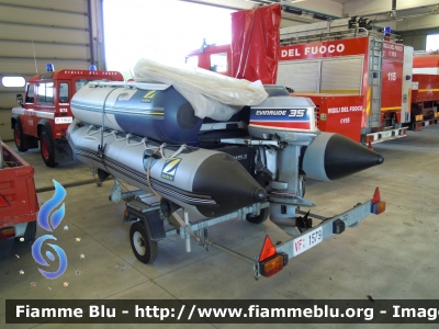 Carrello Gommone
Vigili del Fuoco
 Comando Provinciale di Parma
 VF R1579

 Si ringrazia il Comando provinciale e tutto il personale permanente e volontario per la collaborazione
Parole chiave: VFR1579