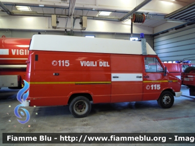 Iveco Daily I serie
Vigili del Fuoco
 Comando Provinciale di Parma
 VF 16081
 
Si ringrazia il Comando provinciale e tutto il personale permanente e volontario per la collaborazione
Parole chiave: Iveco Daily_Iserie VF16081