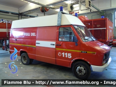 Iveco Daily I serie
Vigili del Fuoco
 Comando Provinciale di Parma
 VF 16081
 
Si ringrazia il Comando provinciale e tutto il personale permanente e volontario per la collaborazione
Parole chiave: Iveco Daily_Iserie VF16081