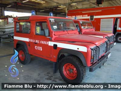 Land Rover Defender 90
Vigili del Fuoco
 Comando Provinciale di Parma
 VF 19545
 
Si ringrazia il Comando provinciale e tutto il personale permanente e volontario per la collaborazione 
Parole chiave: Land-Rover Defender_90 VF19545