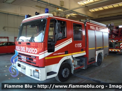 Iveco City2000 100E21 I serie
Vigili del Fuoco
Comando Provinciale di Parma
AutoPompaSerbatoio allestimento Iveco-Magirus
VF 21823
 
Si ringrazia il Comando provinciale e tutto il personale permanente e volontario per la collaborazione
Parole chiave: Iveco City2000_100E21_Iserie VF21823