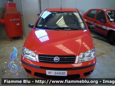 Fiat Punto III serie
Vigili del Fuoco
Comando Provinciale di Parma
VF 24030

Si ringrazia il Comando provinciale e tutto il personale permanente e volontario per la collaborazione
Parole chiave: Fiat Punto_IIIserie VF24030