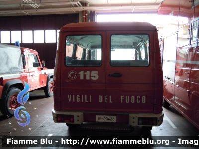 Iveco Daily II serie
Vigili del Fuoco
Comando Provinciale di Vicenza
VF 23438
Parole chiave: Iveco Daily_IIserie VF23438