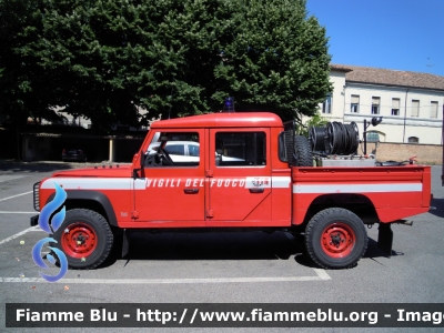 Land Rover Defender 130
Vigili del Fuoco
Comando Provinciale di Ravenna
Distaccamento Permanente di Faenza
VF 18397
Parole chiave: Land-Rover Defender_130 VF18397