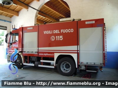 Iveco EuroCargo 180E30 III serie
Vigili del Fuoco
Comando Provinciale di Ravenna
Distaccamento Permanente di Faenza
AutoBottePompa allestimento Iveco-Magirus
VF 26722
Parole chiave: Iveco EuroCargo_180E30_IIIserie VF26722