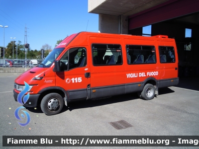 Irisbus Daily III serie
Vigili del Fuoco
Comando Provinciale di Parma
VF 24000
 
Si ringrazia il Comando provinciale e tutto il personale permanente e volontario per la collaborazione
Parole chiave: Irisbus Daily_IIIserie VF24000