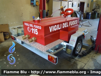 Carrello Schiuma
Vigili del Fuoco
 Comando Provinciale di Parma
  VF R03846

 Si ringrazia il Comando provinciale e tutto il personale permanente e volontario per la collaborazione
Parole chiave: VFR03846