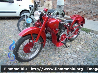 Moto Guzzi Falcone 500
Polizia di Stato
 Polizia Stradale
 POLIZIA 27920
 POLIZIA 30872
 Festa della Polizia Ferrara 2011
Parole chiave: Moto-Guzzi Falcone_500 Polizia27920 Polizia30872 Festa_della_Polizia_Ferrara_2011